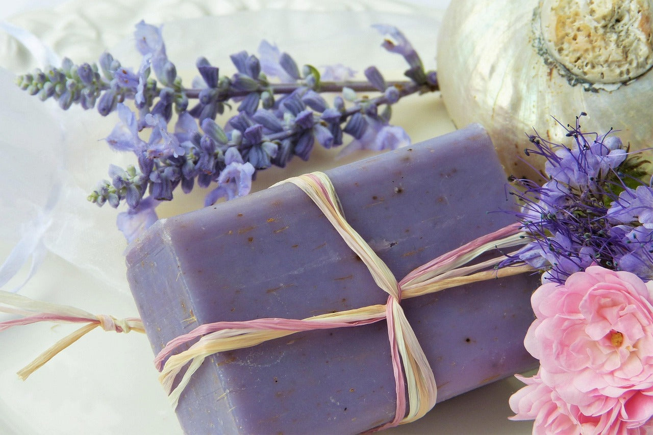 Handmade Lavender Soap Bar – Natural Cold Process Soap for Relaxation Skin Care – Aromatherapy Gift – Vegan & Organic